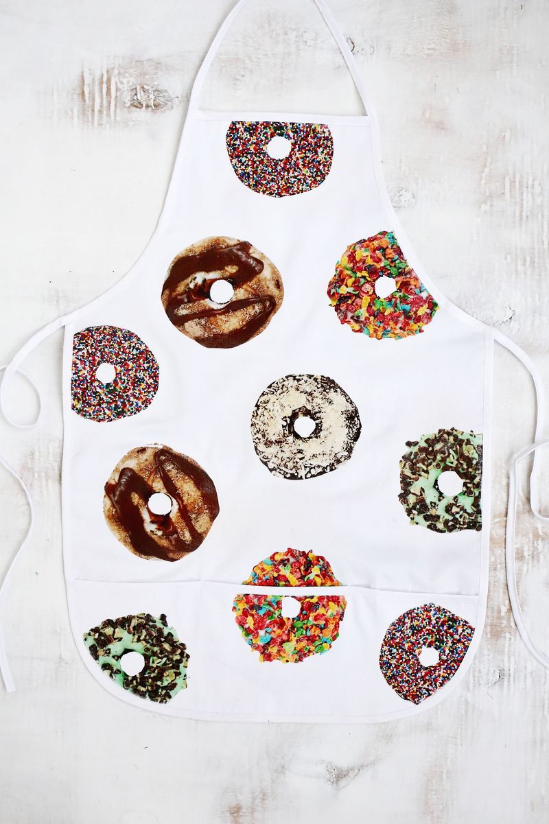 Love this! Donut apron DIY (click through for tutorial) 