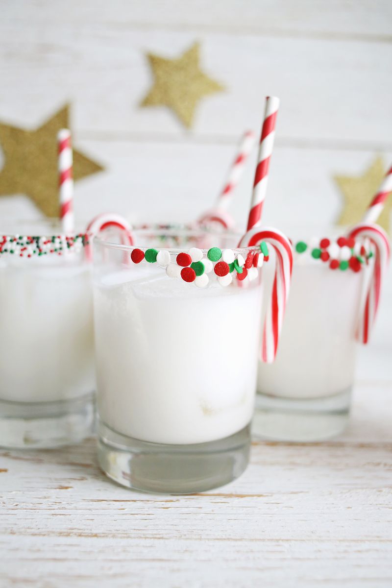 Peppermint Coconut Cocktail (SO good! Click through for the recipe)