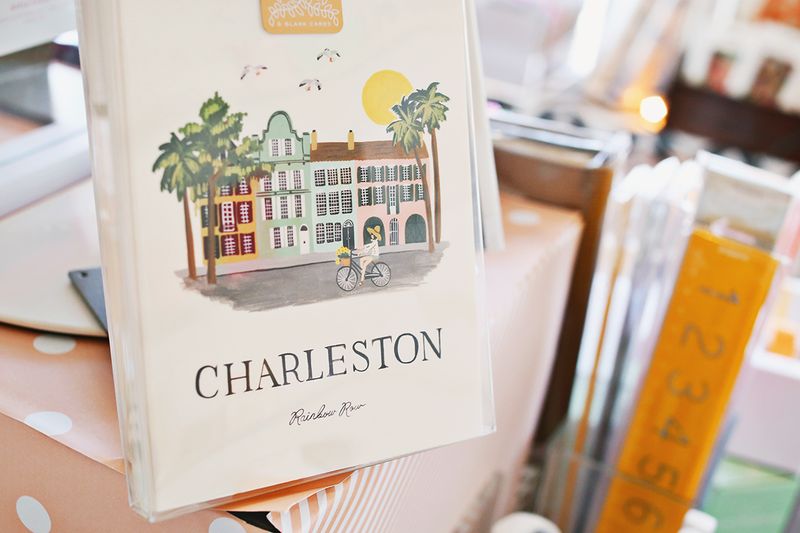 Mac & Murphy in Charleston, South Carolina (click through for a full travel guide!)