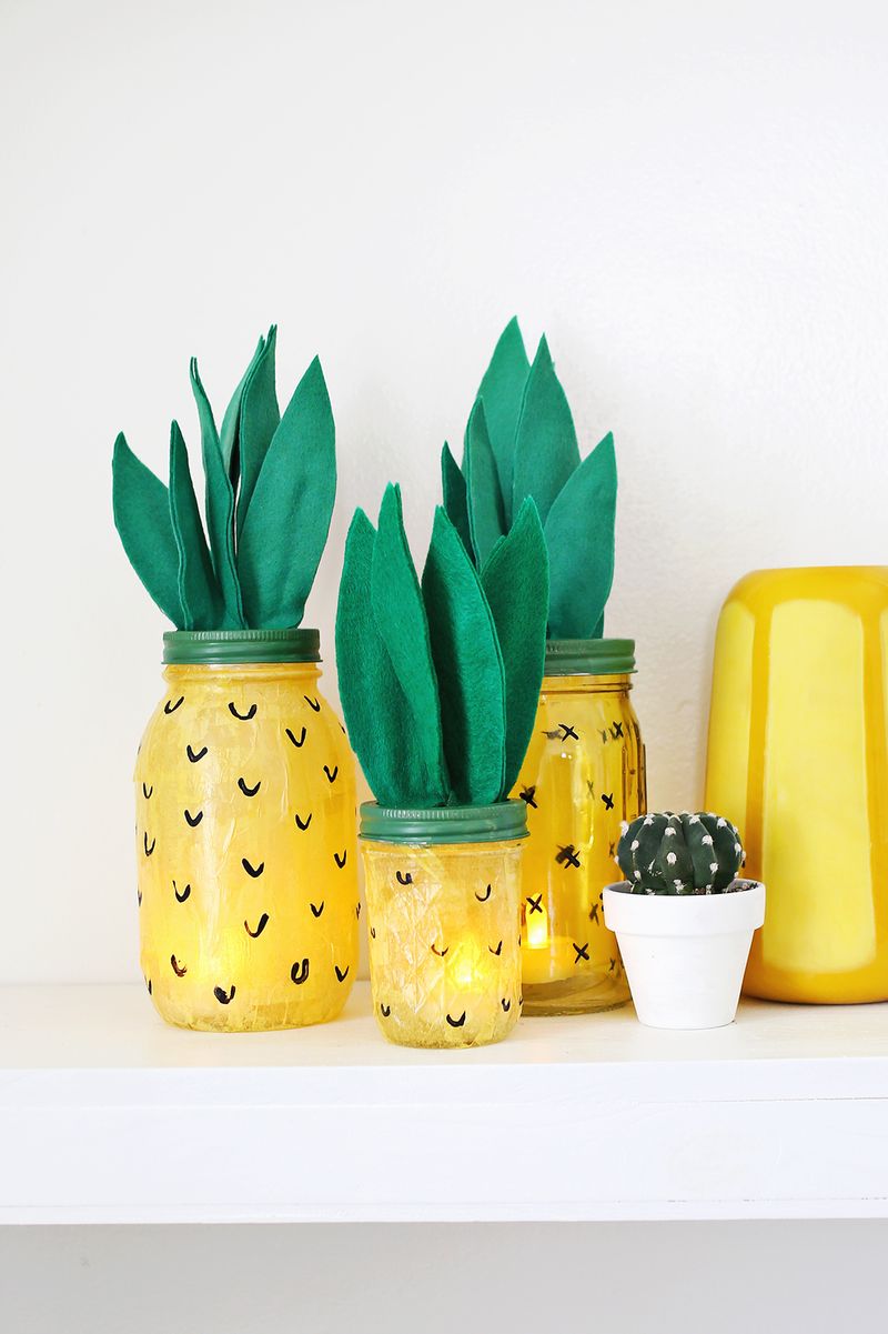 D.I.Y. Pineapple Night Light (click though for a video tutorial!)