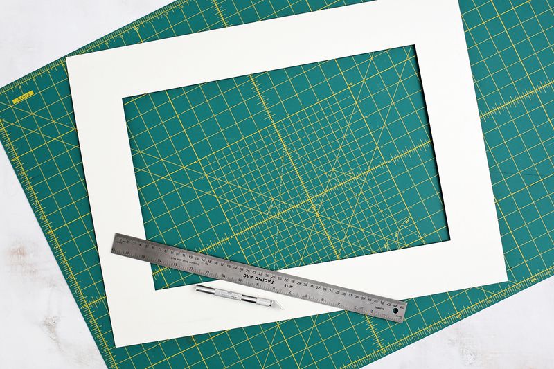 How to make a patterned photo mat! (click through for tutorial)