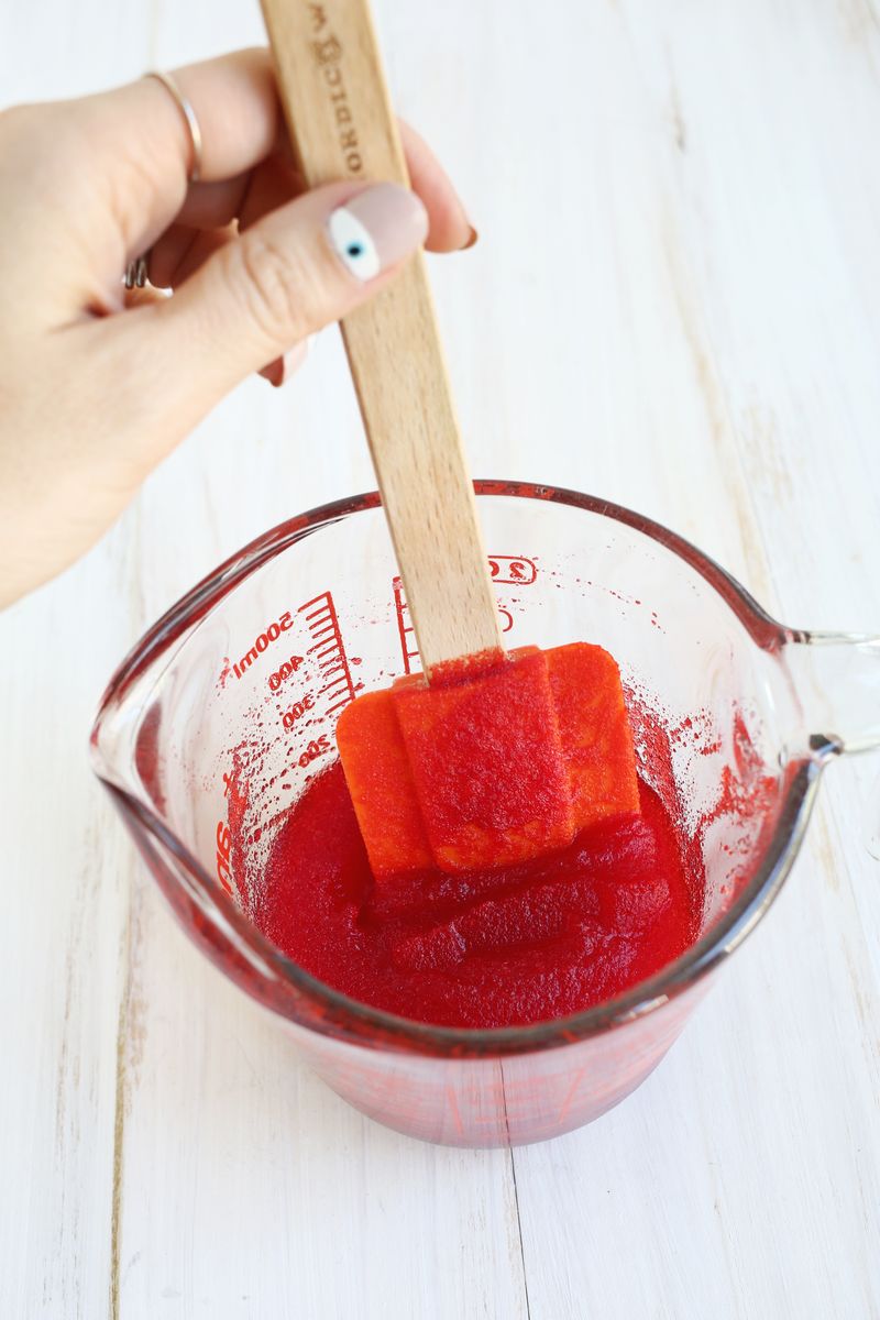 Looks so fun! Make your own gummy candy (click through for recipe) 