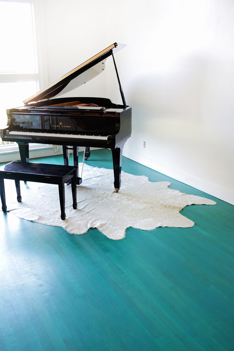 Tips on choosing a floor stain (click through for more!) 