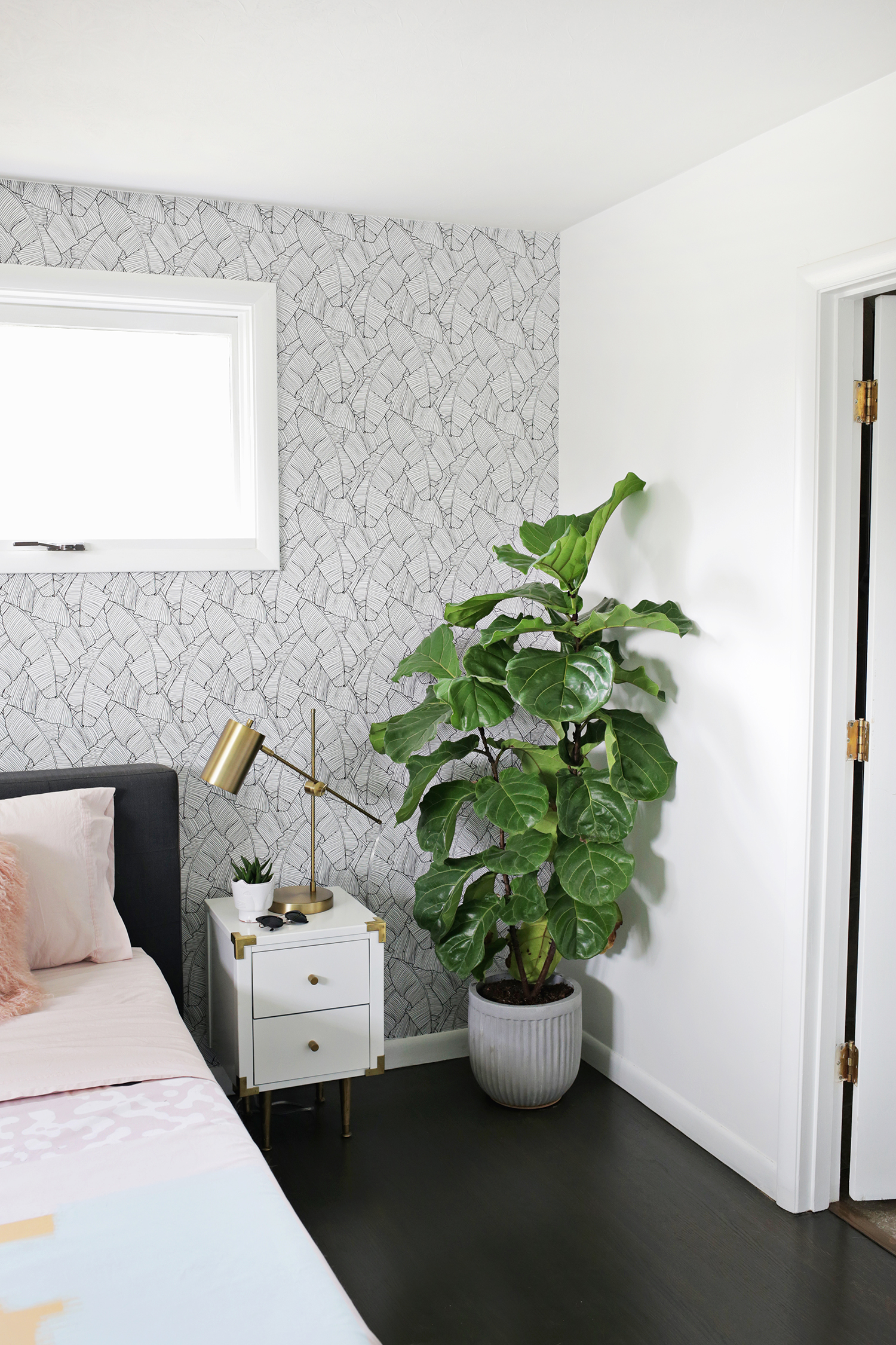 Laura's bedroom tour before + after (click through for more!) 