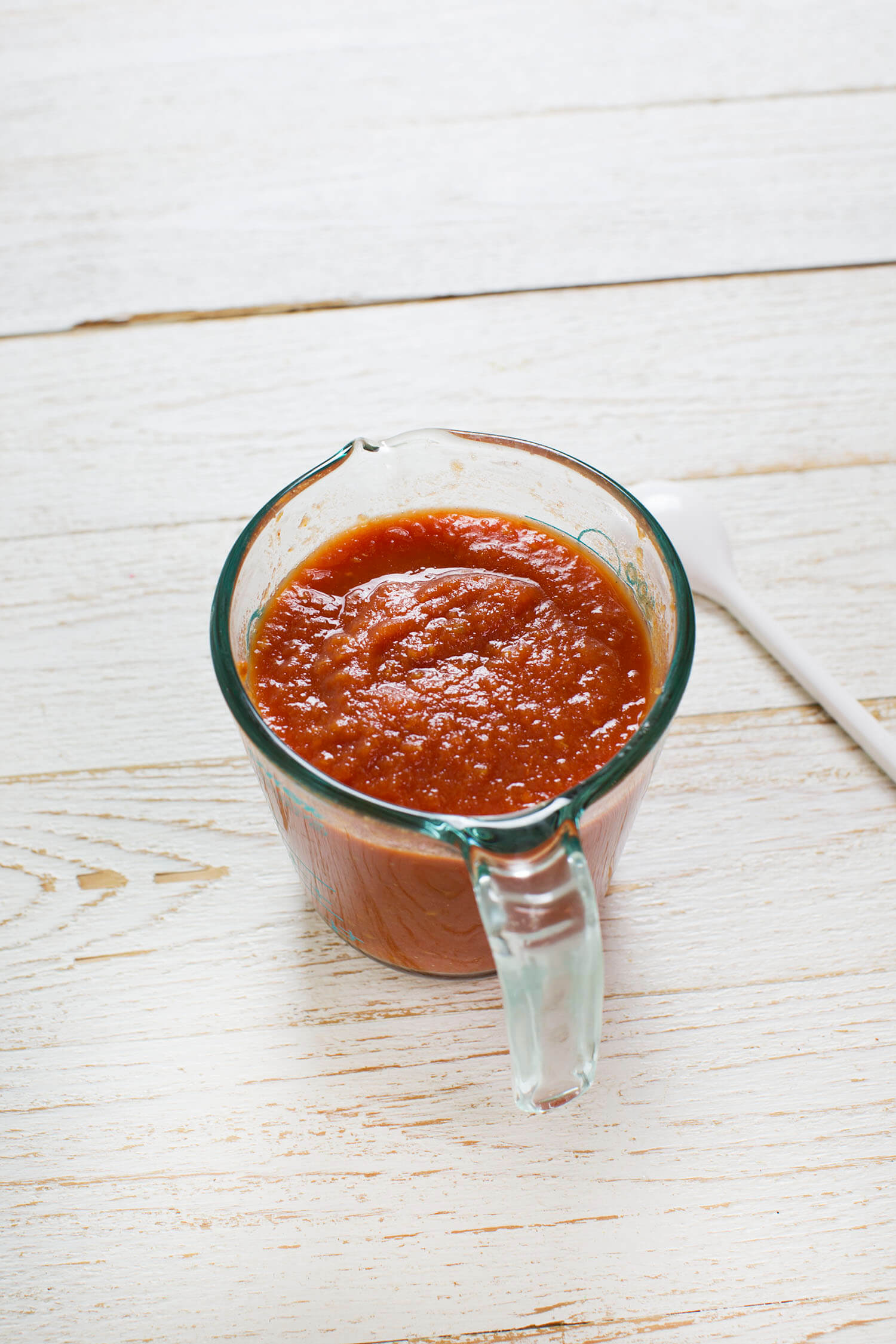 How to make tomato sauce from fresh tomatoes