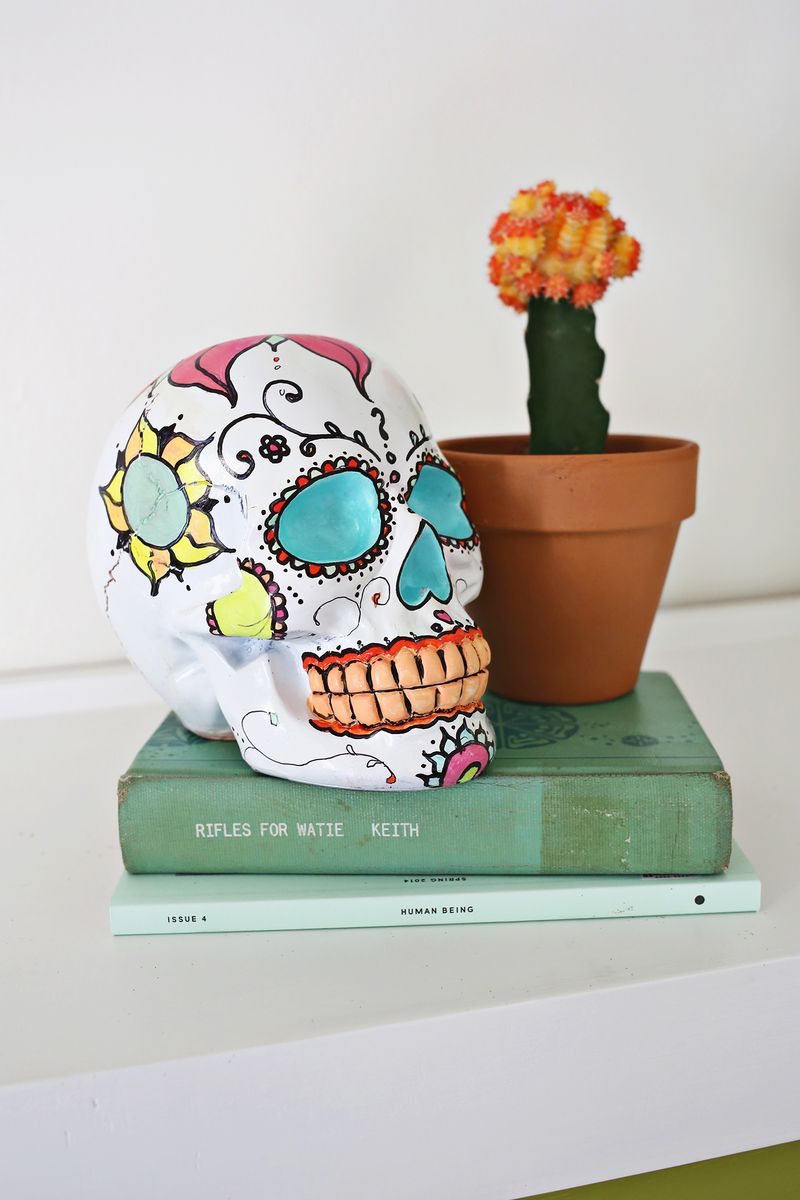 3 ideas for cute Halloween skulls 