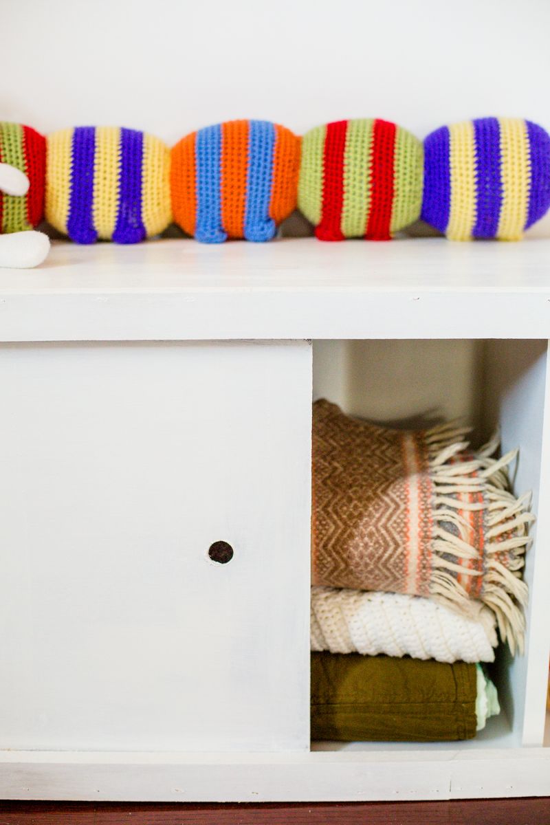 Make a nursery bench-storage with one sheet of plywood 