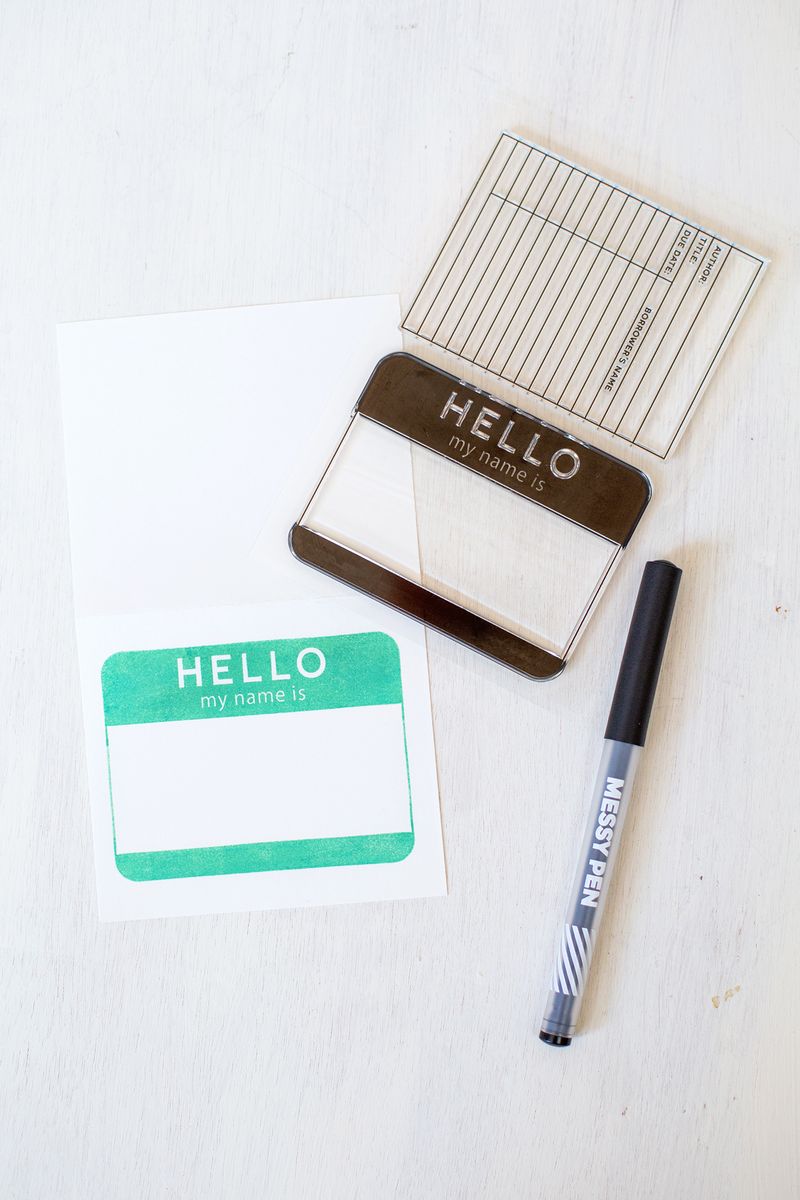 Quick and easy way to use stamps to create place cards (click through for more) 