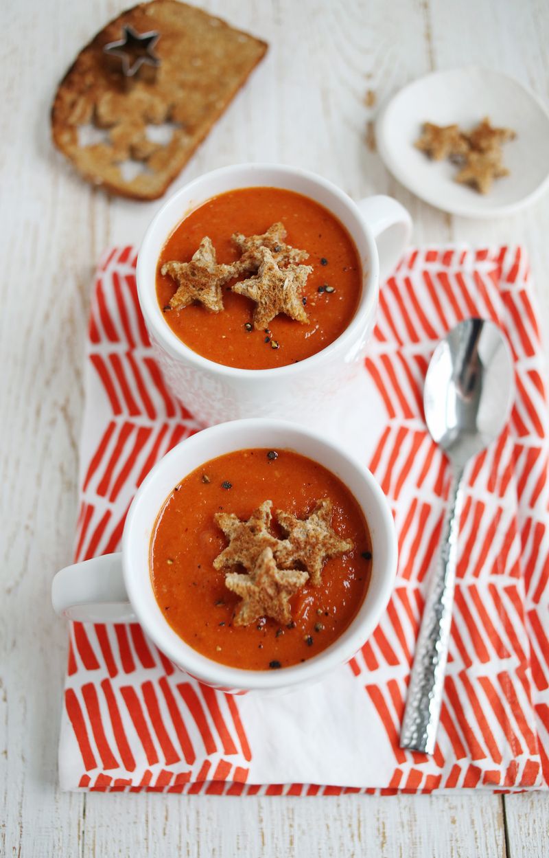 Roasted Red Pepper and Tomato Soup via A Beautiful Mess 