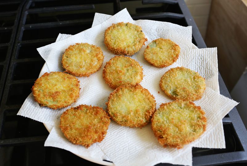 How to make fried green tomatoes 