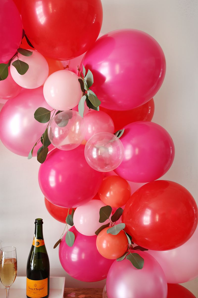 How to make a fancy balloon arch via A Beautiful Mess 