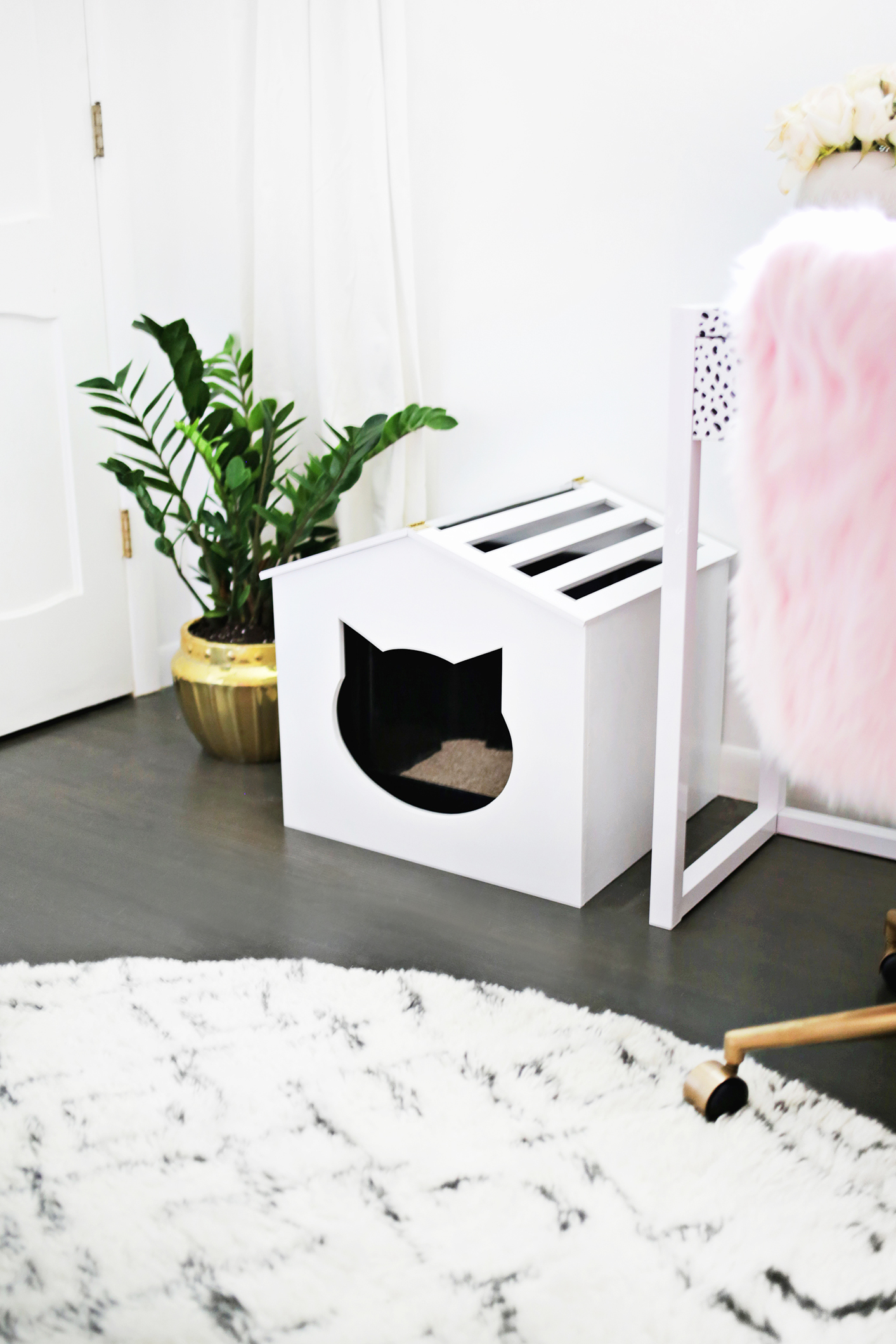Yes, Need This! Litter Box Cover DIY! (click through for tutorial) 