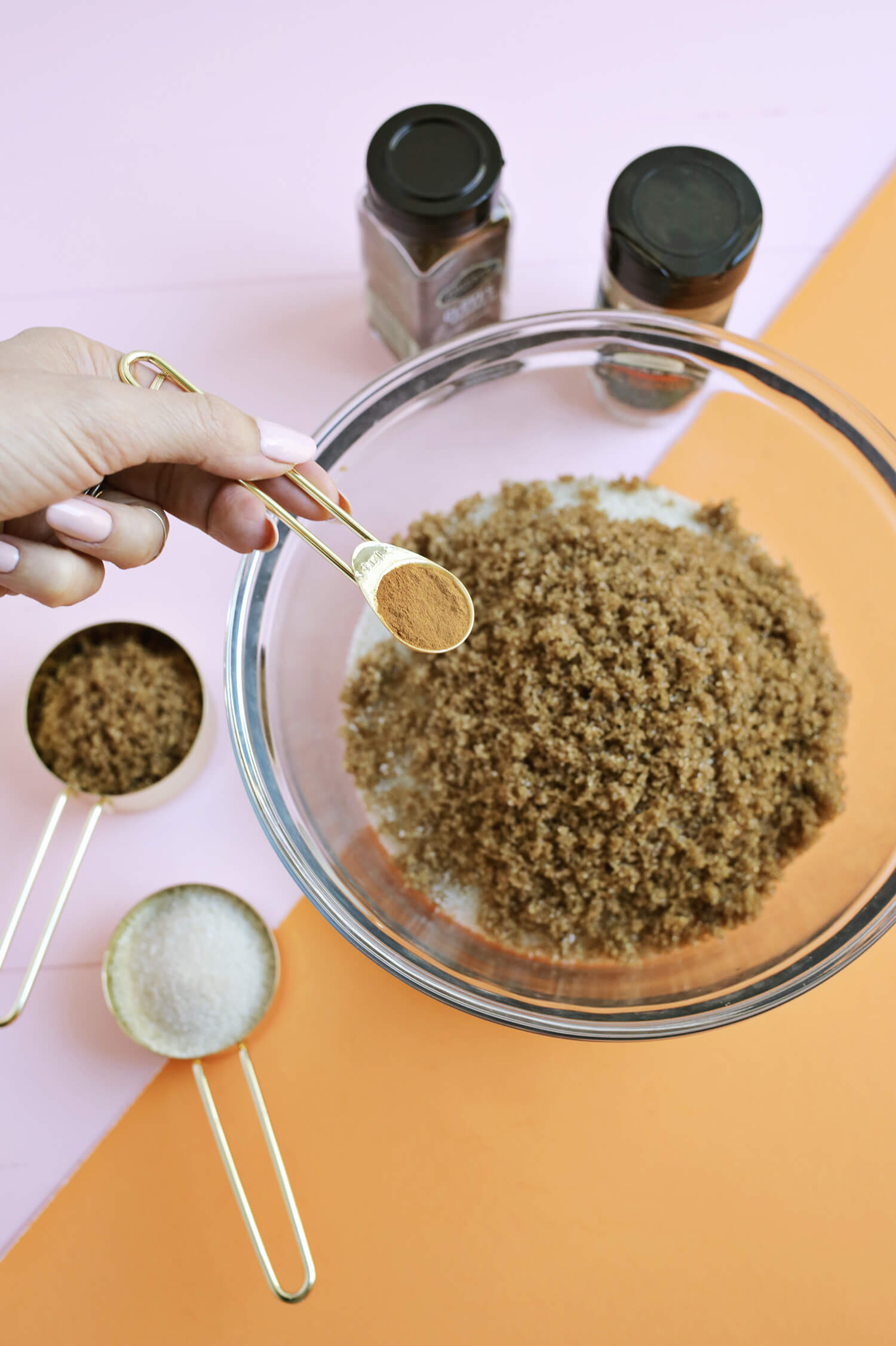 Pumpkin Spice Sugar Scrub DIY (click through for recipe) 