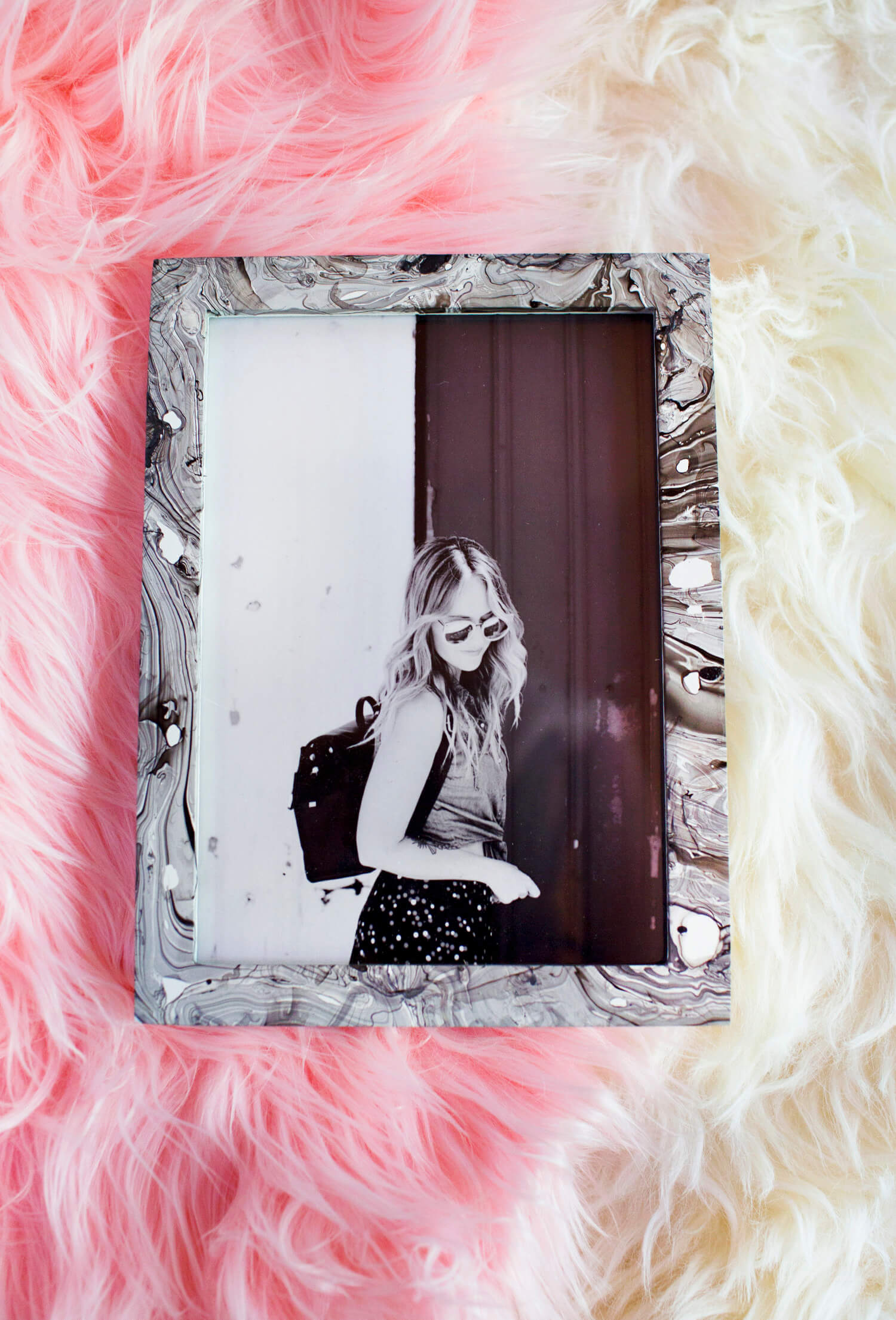 How to marble a picture frame
