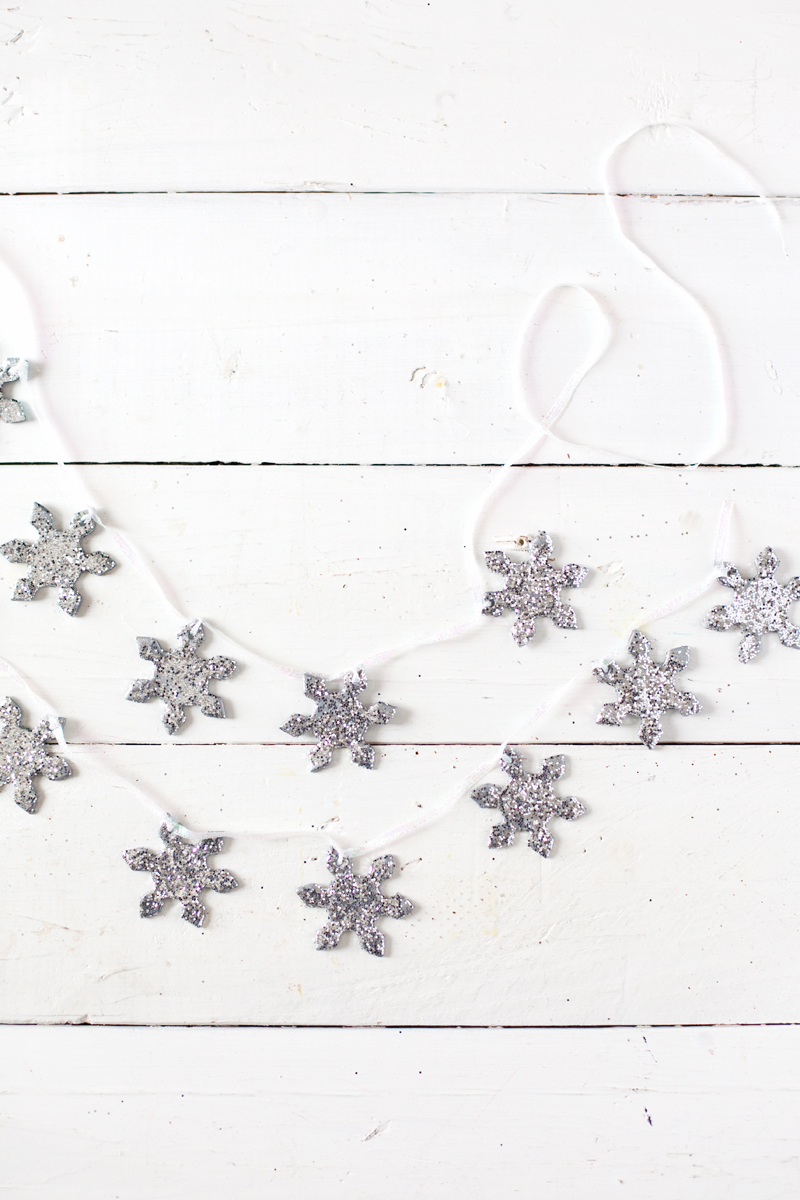 Five homemade holiday garlands to make this season— Including this sparkly snowflake garland
