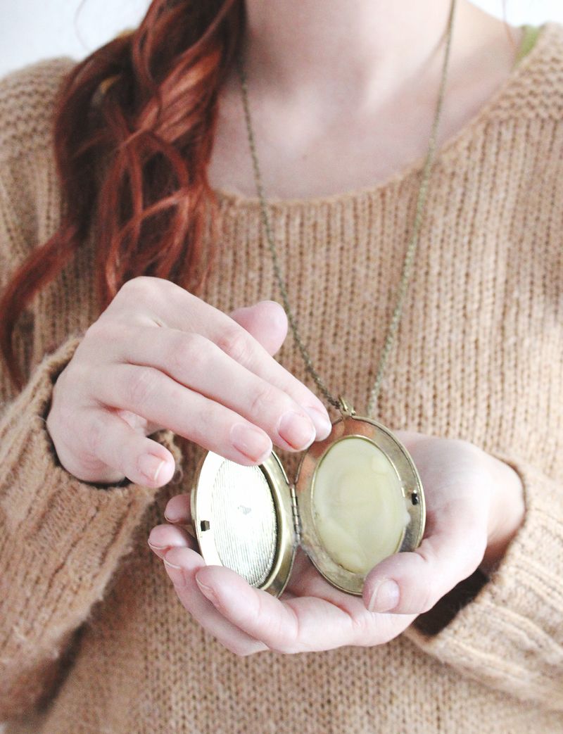 Love this gift idea- Make Your Own Solid Perfume