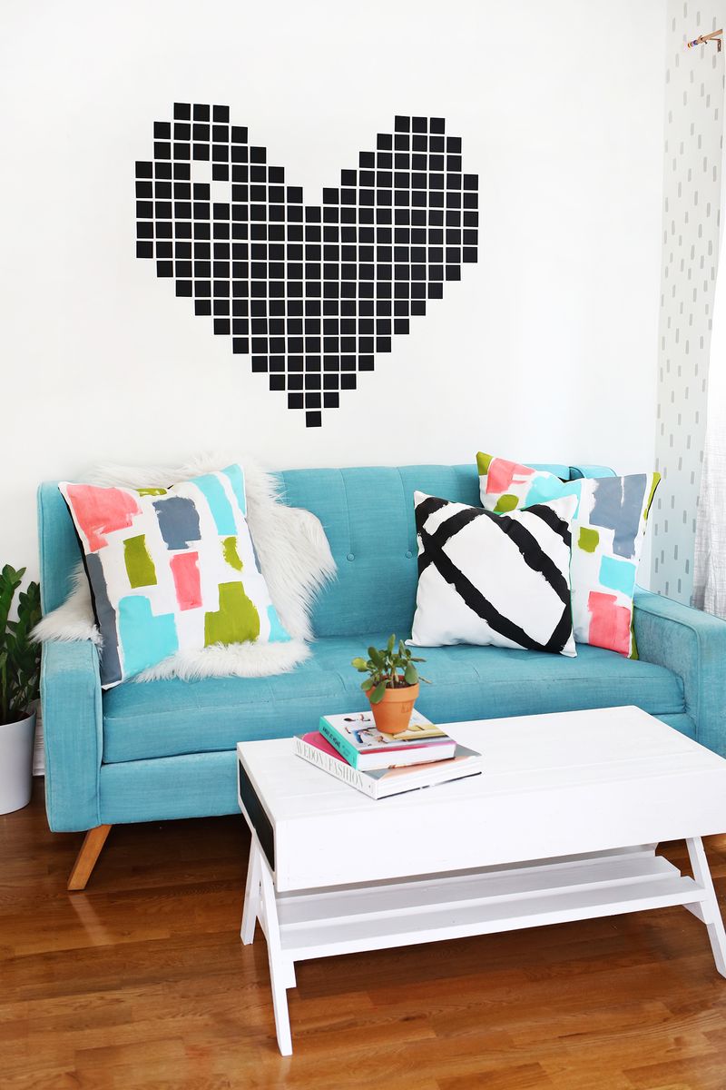 DIY abstract pillows—so cute! (click through for tutorial) 