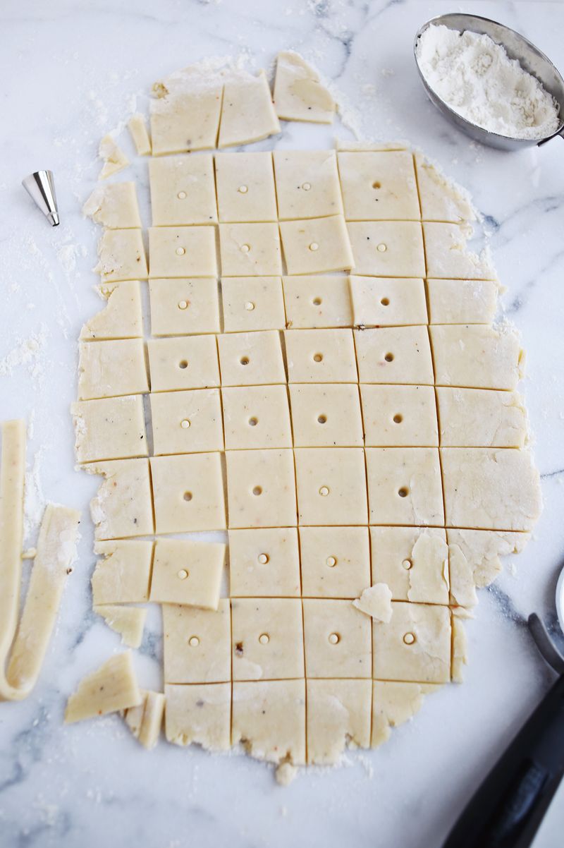 How to make homemade crackers (abeautifulmess.com) 