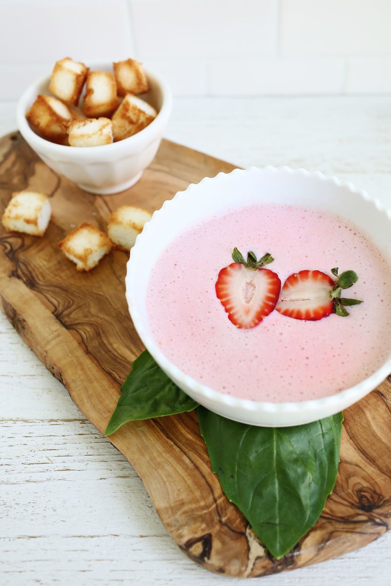 Perfect for summer! chilled strawberry basil soup (with angel food cake croutons!) click through for recipe 