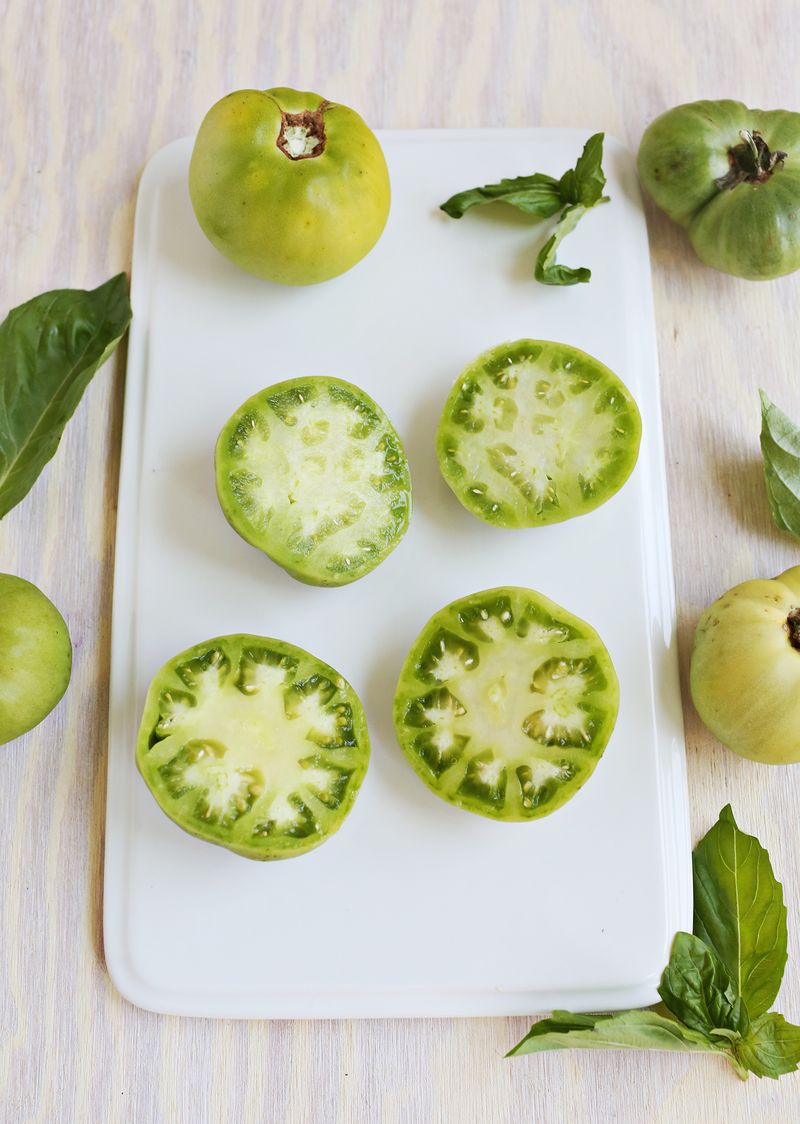 How to make fried green tomatoes