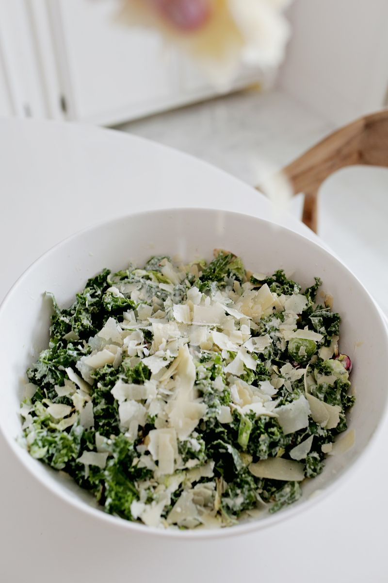 Creamy kale and cranberry salad 
