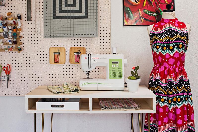 DIY sewing desk (via abeautifulmess.com) 