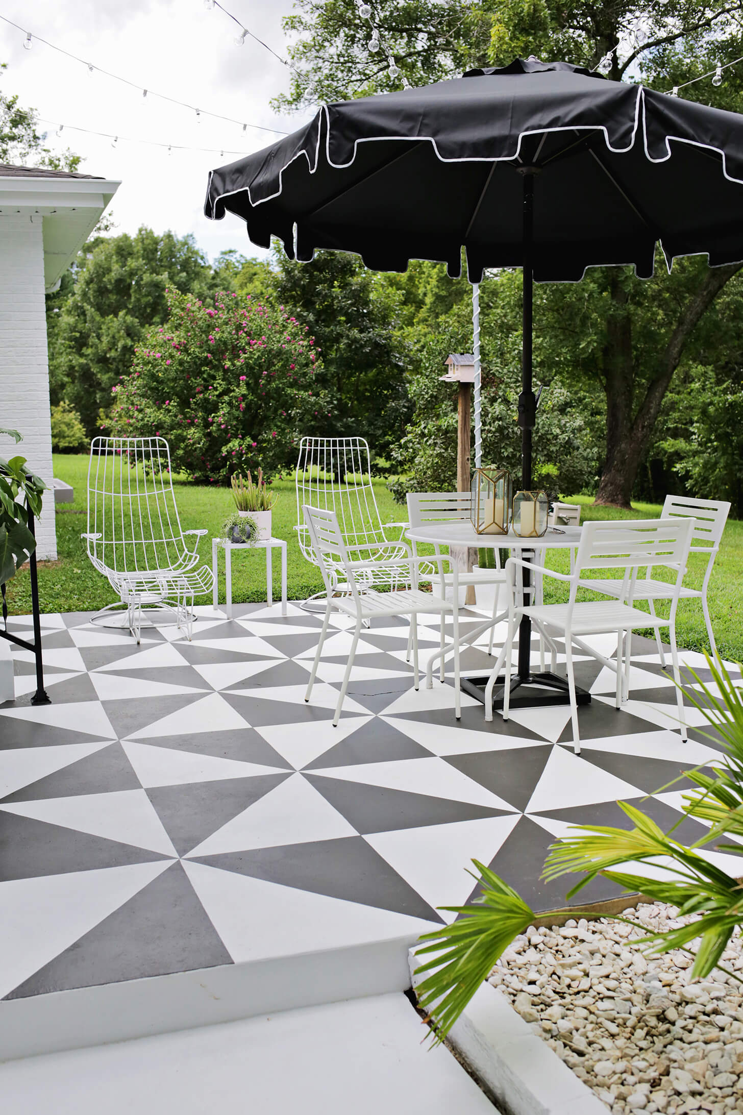 Amazing! Painted Patio Tile DIY (click through for tutorial 