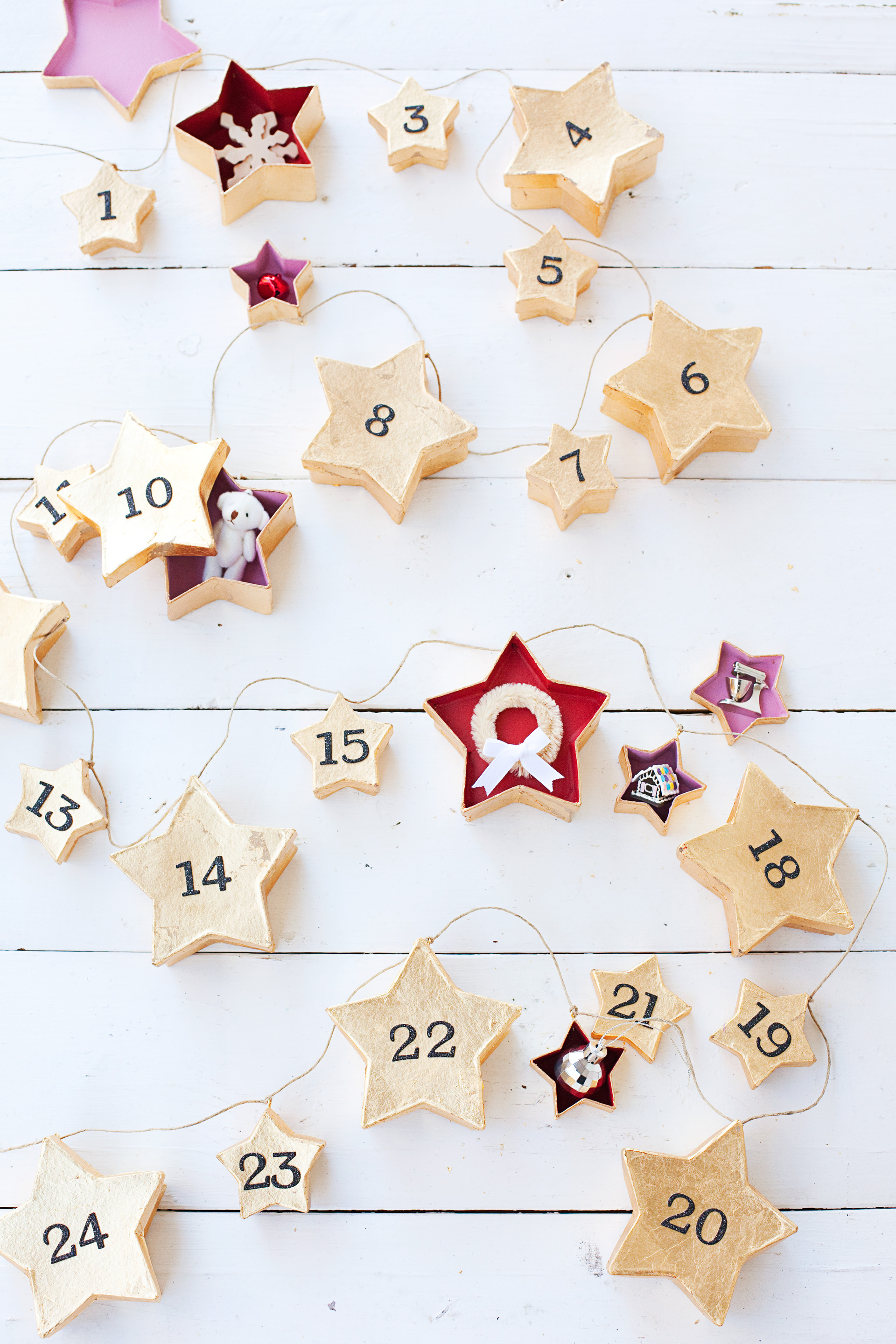 DIY Star Garland Advent Calendar