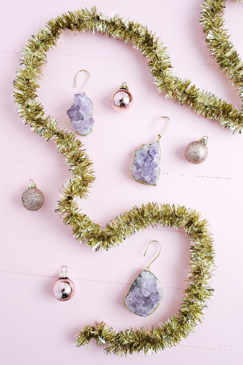Pretty! Geode Ornament DIY (click through for tutorial) 